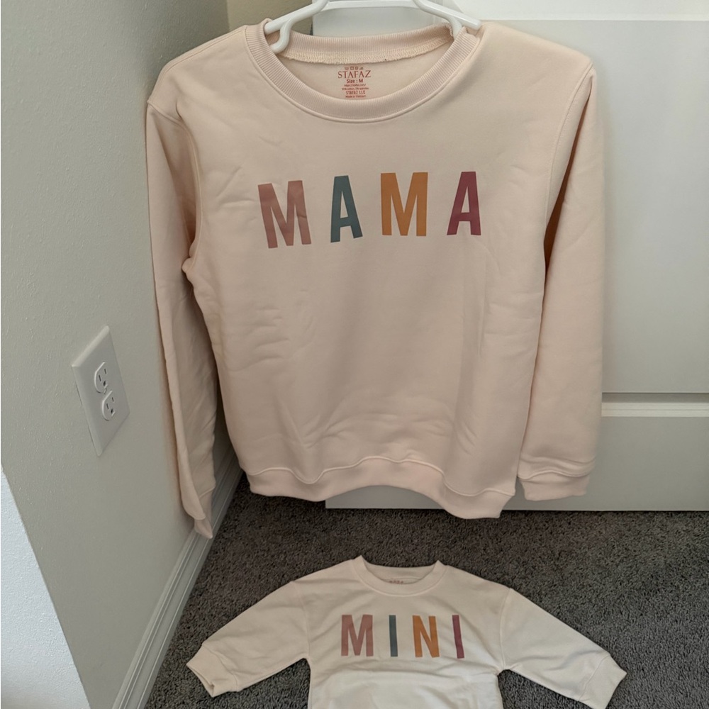 Kids 'MAMA' Crewneck Sweatshirt - Light Pink